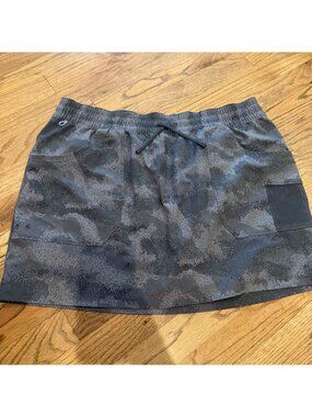 Columbia Womens Digi Camo Green Skort Large